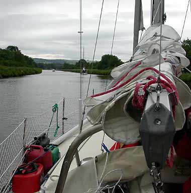 005_vi_foelger_kanalen_mot_lochness