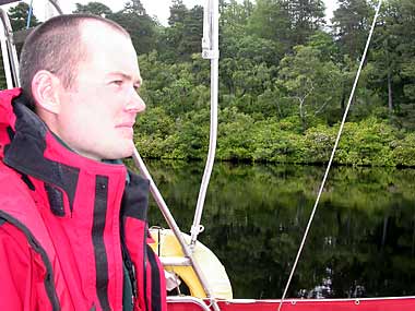 014_frode-ser-skeptisk-ut